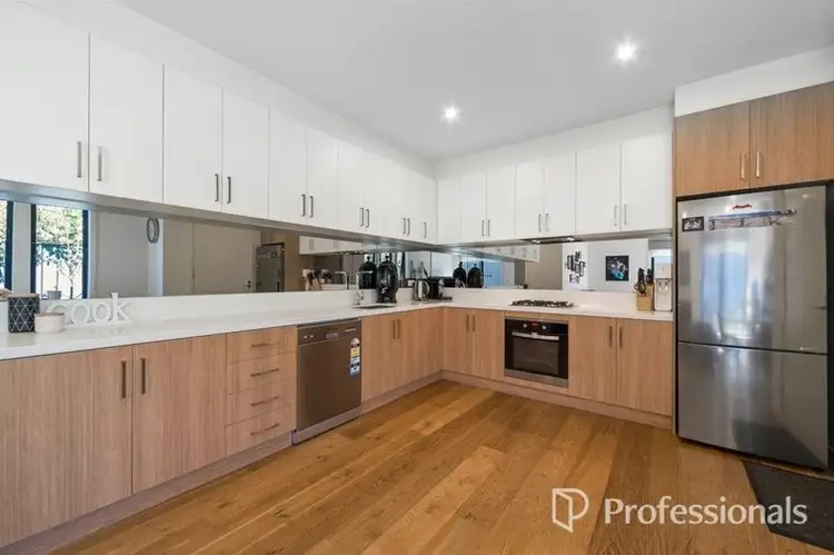 Third view of Homely apartment listing, 5/17 Murrumbeena Road, Murrumbeena VIC 3163