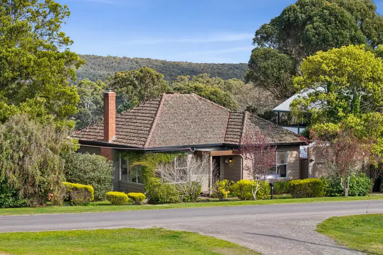 8 Perrins Street, Daylesford VIC 3460