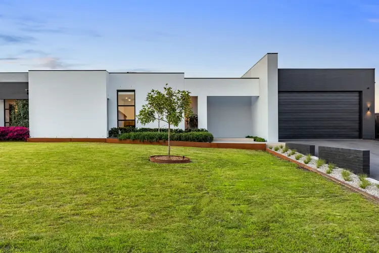 5 Farmingdale Court, Luddenham NSW 2745
