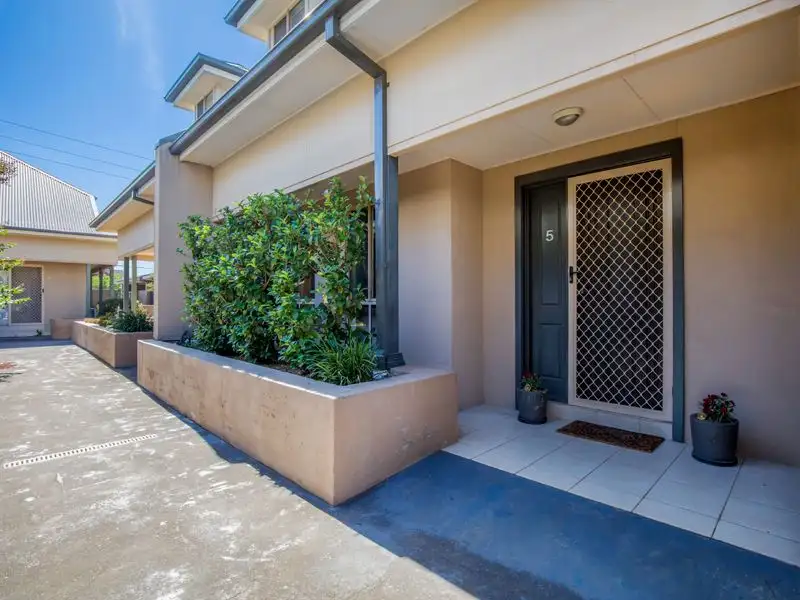 Main view of Homely townhouse listing, 5/98-102 Victoria Street, Werrington NSW 2747