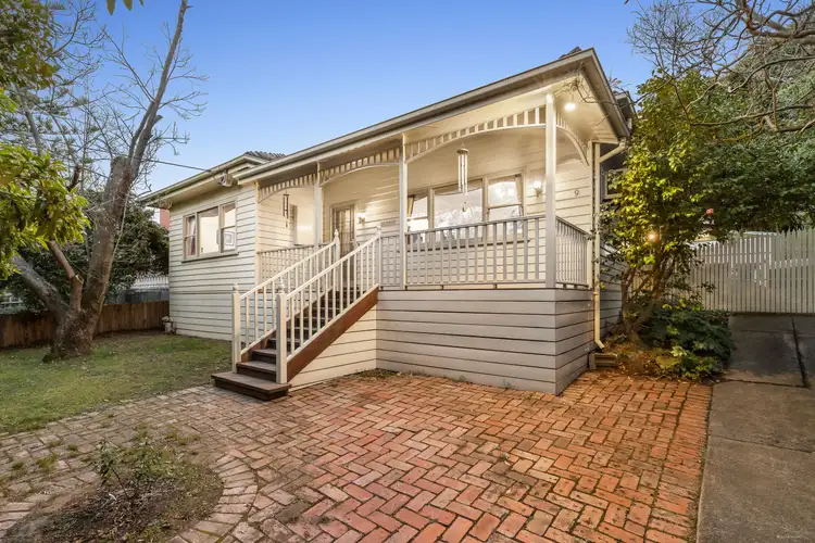 9 Kneale Drive, Box Hill North VIC 3129