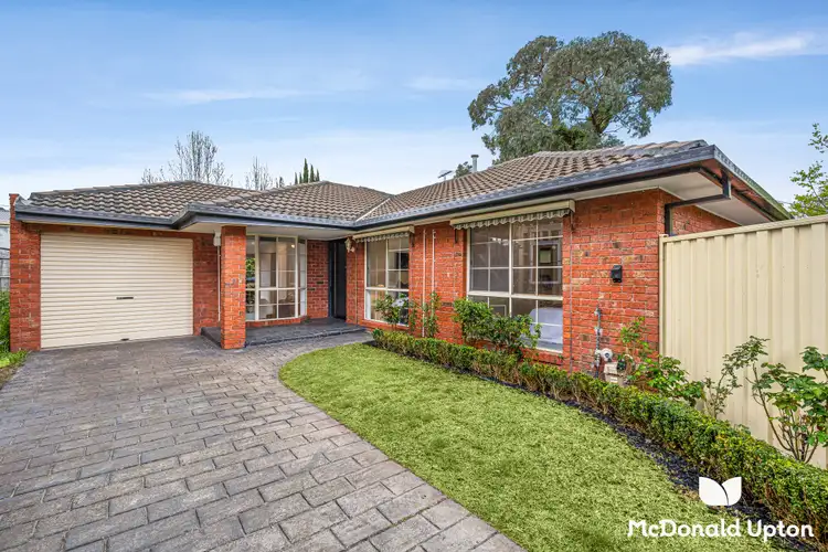 2/140 Deakin Street, Essendon VIC 3040