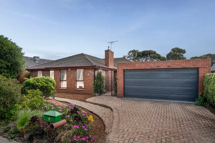 8 Lady Nelson Way, Taylors Lakes VIC 3038