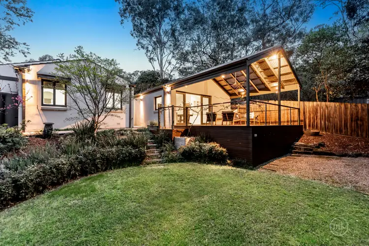 15 Diamond Street, Eltham VIC 3095