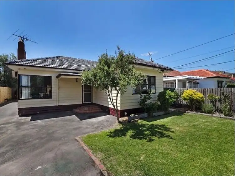 Main view of Homely house listing, 1/61 Lahona Avenue, Bentleigh East VIC 3165