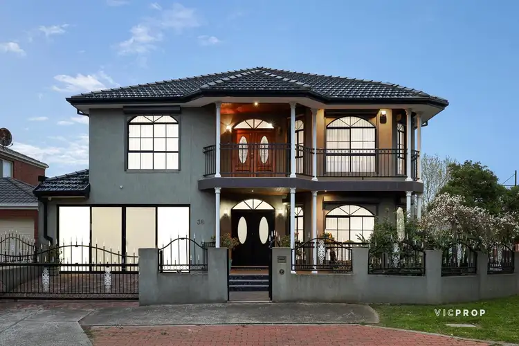 38 Troon Crescent, Sunshine North VIC 3020