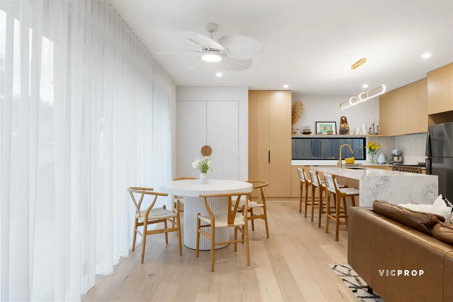 Main view of Homely townhouse listing, 2/75 Windermere Drive, Ferntree Gully VIC 3156