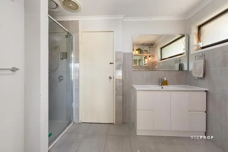 Seventh view of Homely house listing, 24 Glenmaggie Drive, St Albans VIC 3021