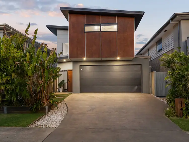 10 Amber Place, Palmview QLD 4553