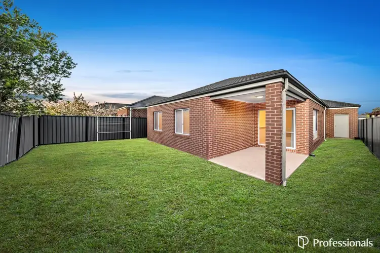 Second view of Homely house listing, 7 Shirley Court, Point Cook VIC 3030