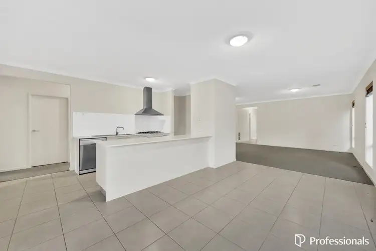 Fifth view of Homely house listing, 7 Shirley Court, Point Cook VIC 3030