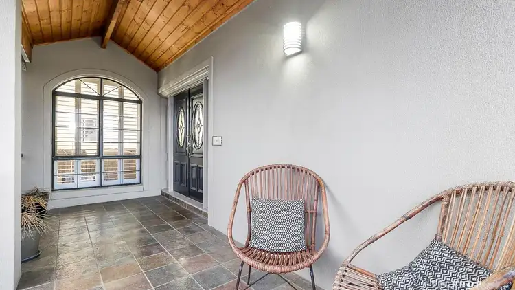 Second view of Homely house listing, 25 Highview Crescent, Macleod VIC 3085
