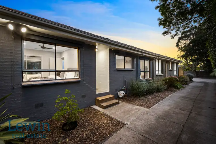 2/97 Rowans Road, Moorabbin VIC 3189