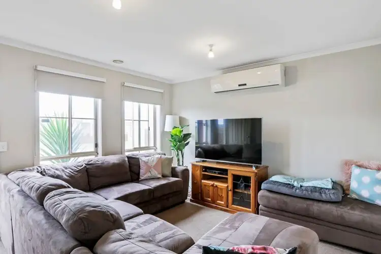 Fourth view of Homely house listing, 15 KARWARREN Way, Cranbourne West VIC 3977