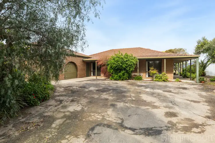 16 Leslie Street, Clunes VIC 3370