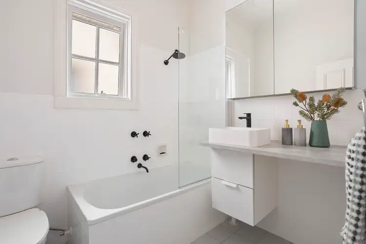 Sixth view of Homely apartment listing, 11/8 Bluff Avenue, Elwood VIC 3184