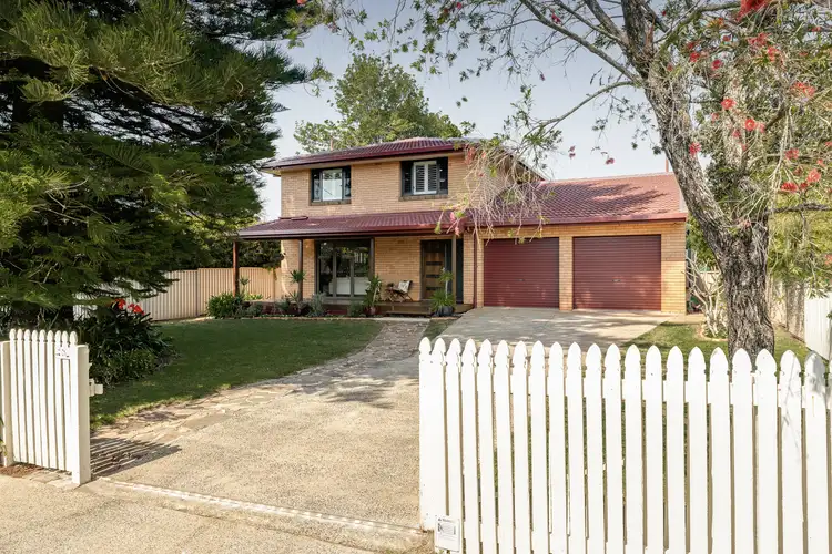 30 Stuart Street, Mount Lofty QLD 4350