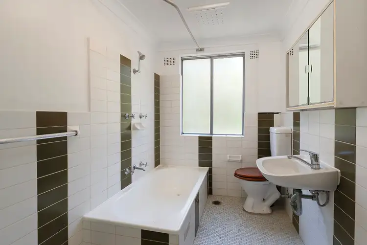 Fourth view of Homely apartment listing, 7/2 Fairway Close, Manly Vale NSW 2093