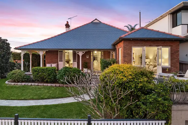 18 Fairlight Crescent, Fairlight NSW 2094
