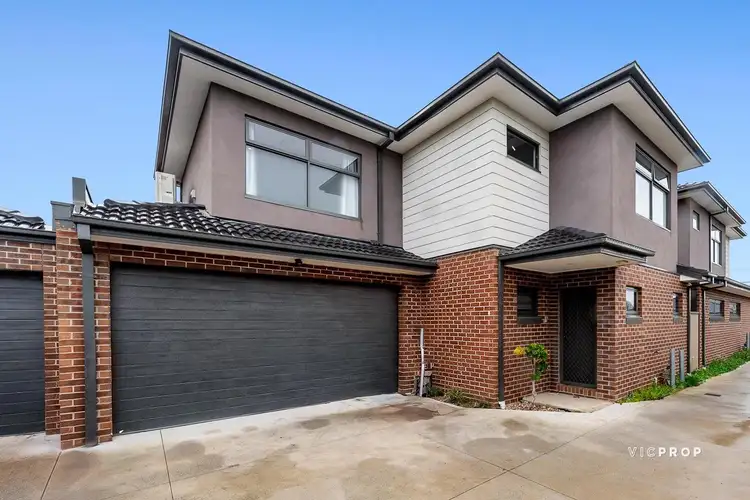 2/19 Raymond Street, Sunshine West VIC 3020