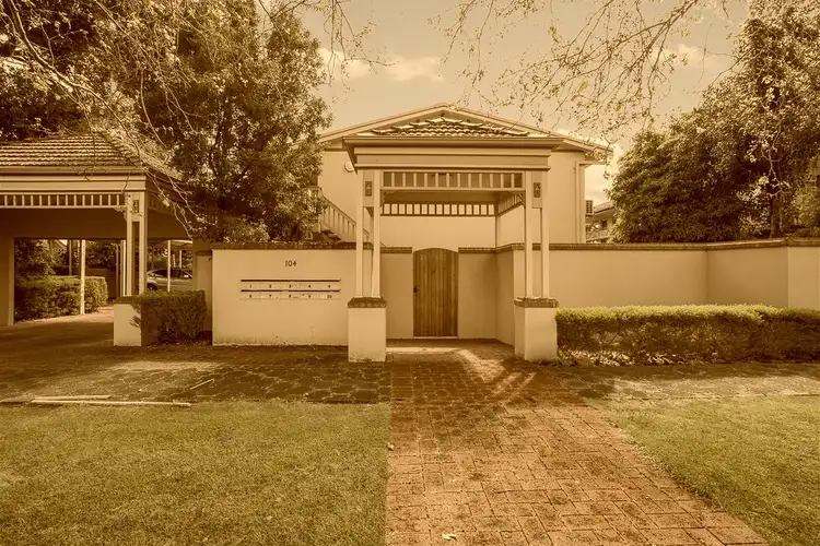 9/104 Sixth Avenue, St Peters SA 5069