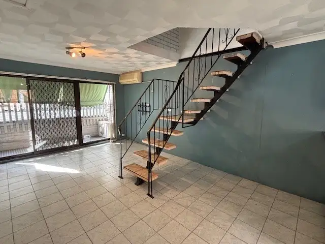 2/83 Smart Street, Fairfield NSW 2165