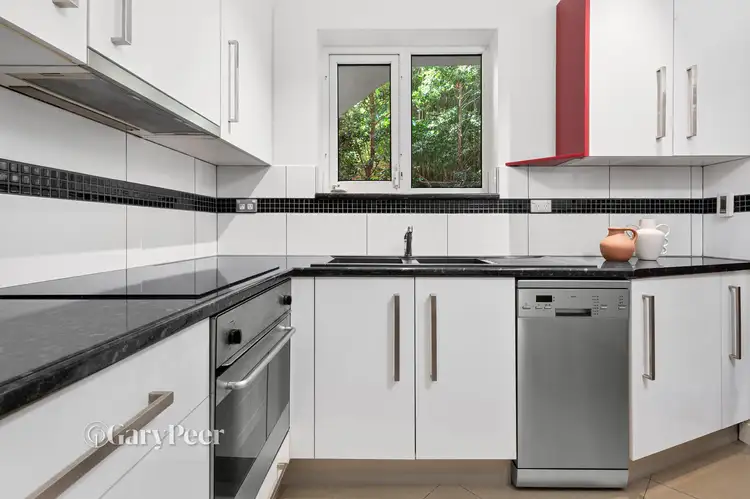 Sixth view of Homely apartment listing, 2/4 Eildon Court, St Kilda VIC 3182