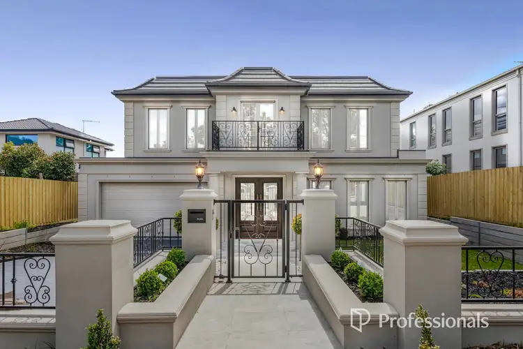 1 Bronte Avenue, Burwood VIC 3125