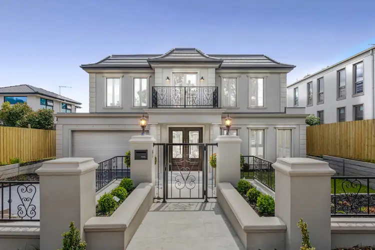 1 Bronte Avenue, Burwood VIC 3125
