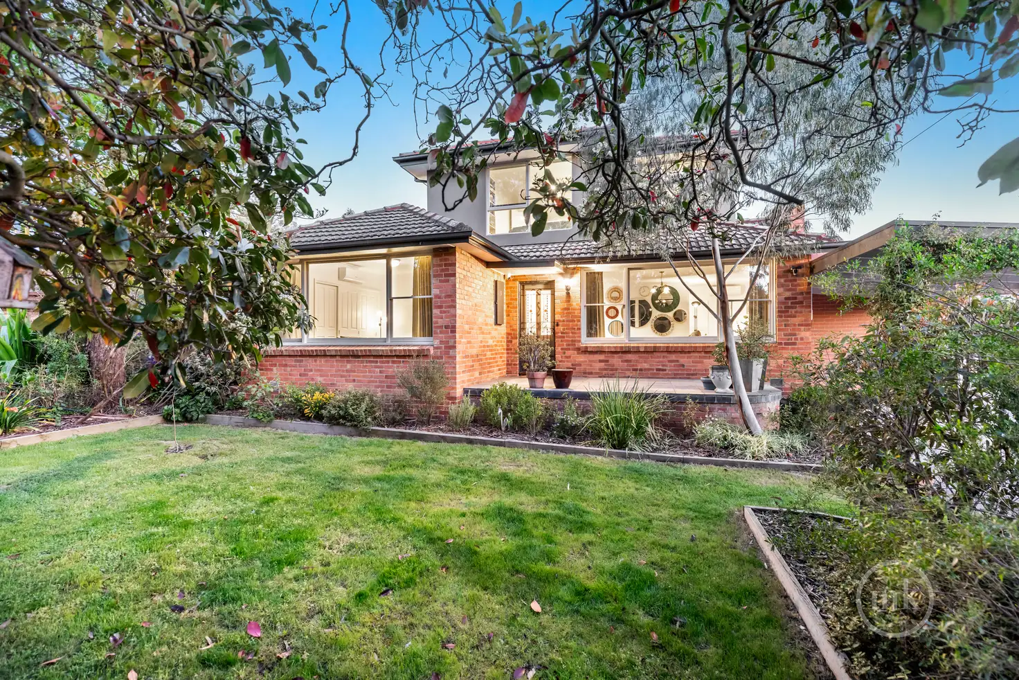 Main view of Homely townhouse listing, 9 Simmons Court, Greensborough VIC 3088