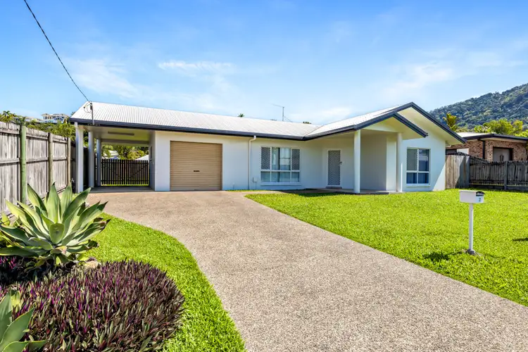2 Kirraly Close, Mooroobool QLD 4870