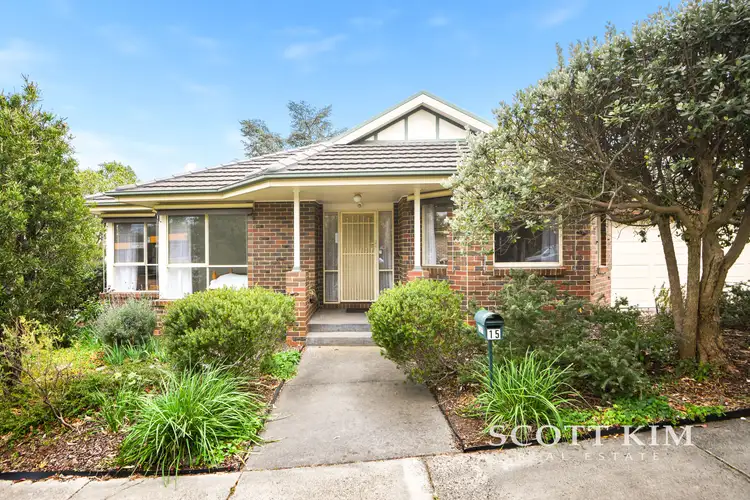 15 Miller Crescent, Mount Waverley VIC 3149