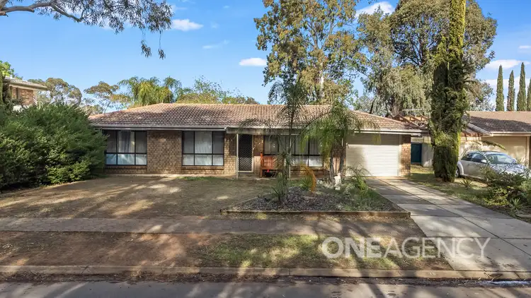 16 Swinstead Crescent