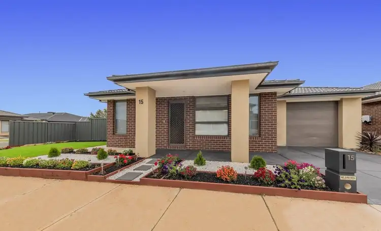 15 Augusta Way, Strathtulloh VIC 3338
