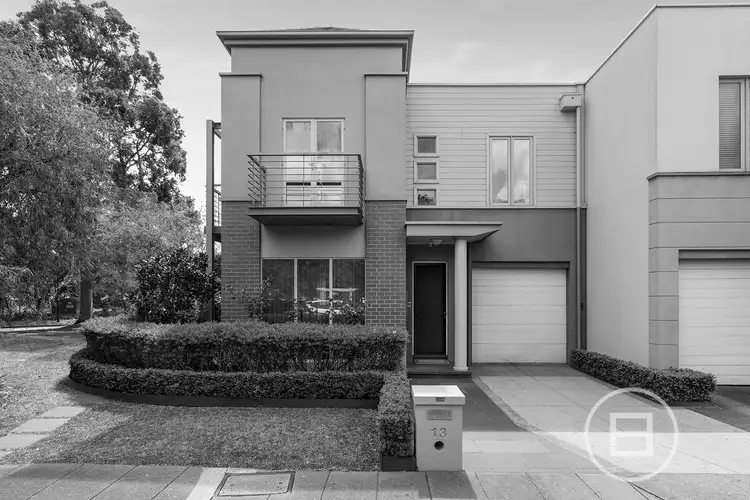13 Orion Mews, Port Melbourne VIC 3207