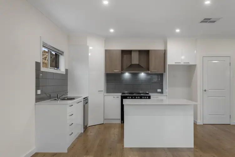 Fifth view of Homely unit listing, 9/4 Gordon Crescent, Romsey VIC 3434