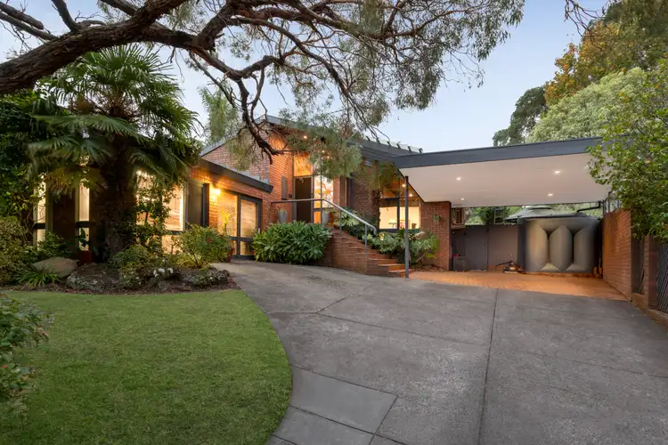 9 Dalkeith Close, Wheelers Hill VIC 3150