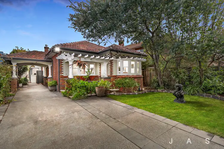 17 Hobbs Street, Seddon VIC 3011