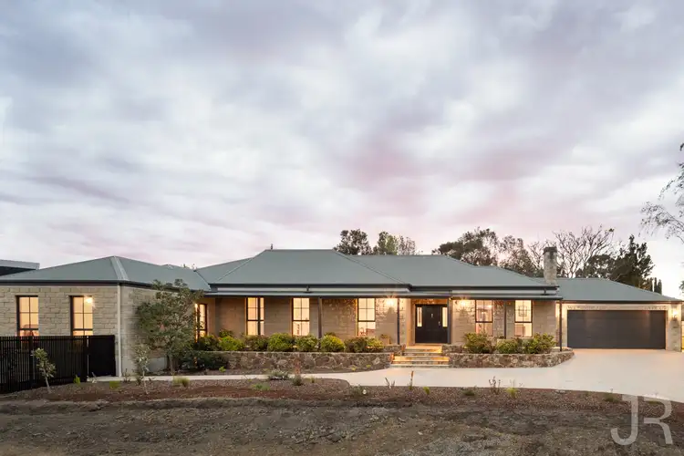 Fifth view of Homely house listing, 8 Clover Close, Berwick VIC 3806