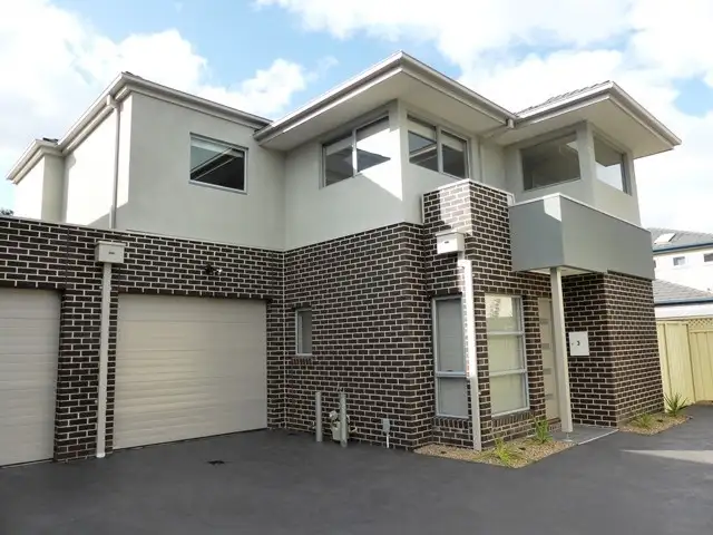 3/8 La Coruna Gardens, Point Cook VIC 3030