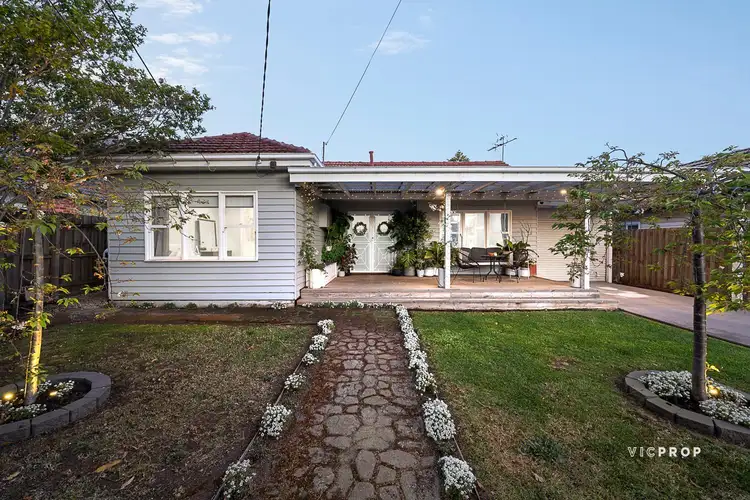 4 Tudor Road, Sunshine North VIC 3020