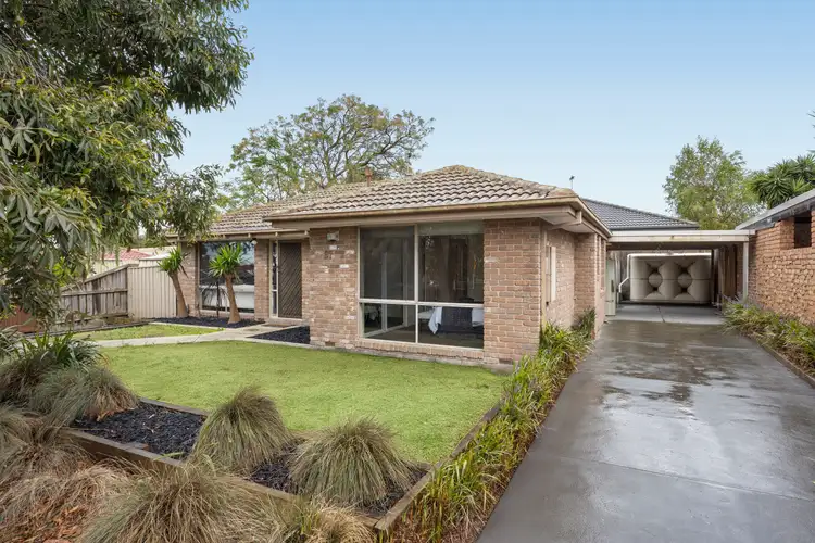 57 Courtenay Avenue, Cranbourne North VIC 3977