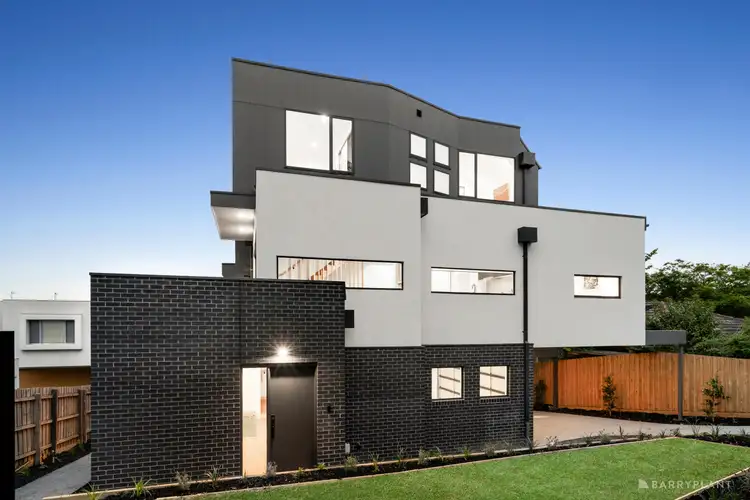 1,2,3/2 Hill Court, Doncaster VIC 3108