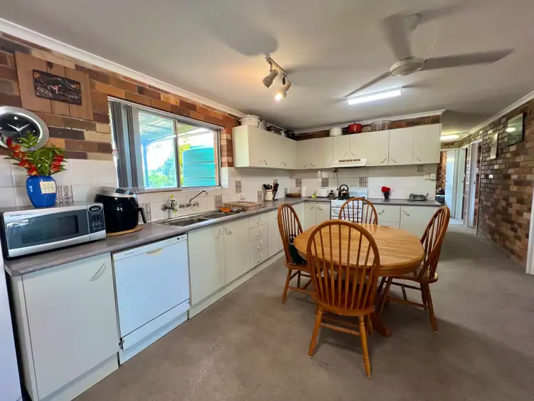 Seventh view of Homely house listing, 27 Martin Street, Bororen QLD 4678