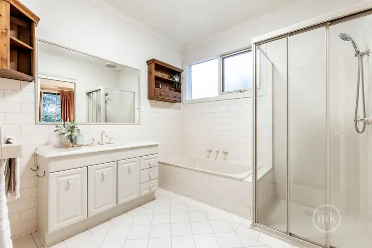 Fifth view of Homely unit listing, 1/38 Mountain View Road, Montmorency VIC 3094