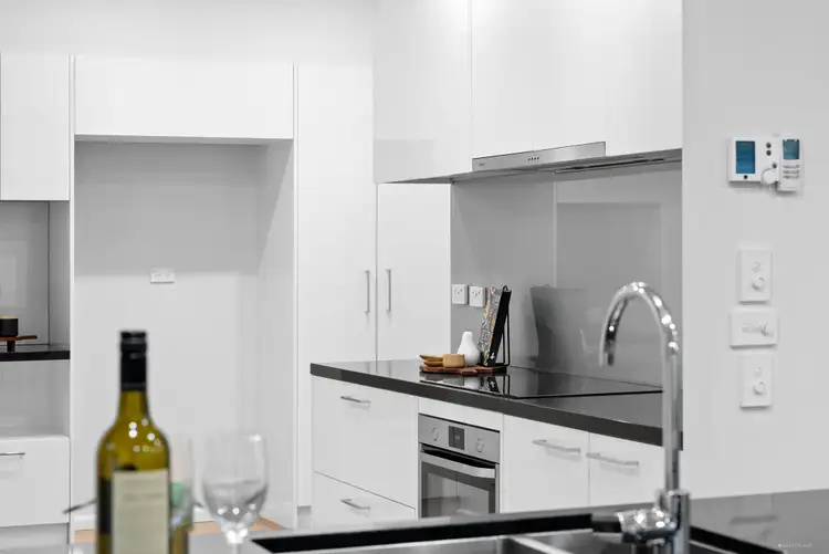 Sixth view of Homely unit listing, 1/5 Valency Court, Mitcham VIC 3132