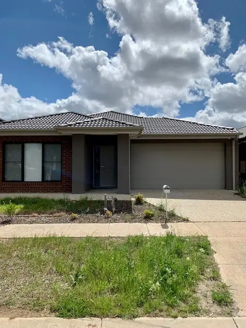 108 Eltham Parade, Manor Lakes VIC 3024