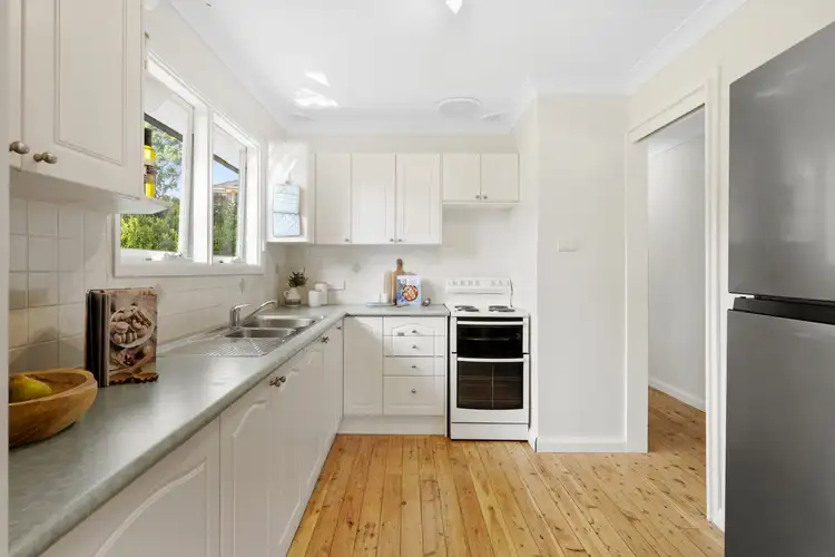 Fifth view of Homely house listing, 6 Glenda Place, Mount Kuring-Gai NSW 2080