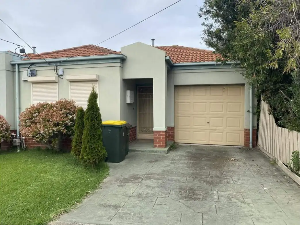 Main view of Homely unit listing, 1/5 Second Avenue, Hoppers Crossing VIC 3029