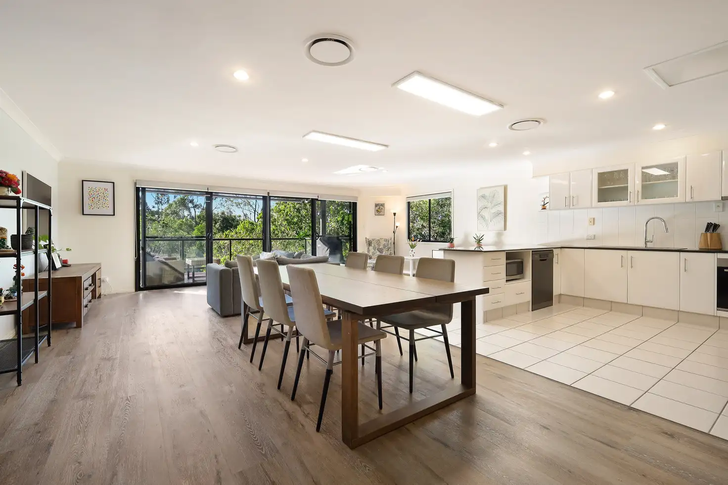 Main view of Homely townhouse listing, 17/2 Ridgeline Way, Highland Park QLD 4211